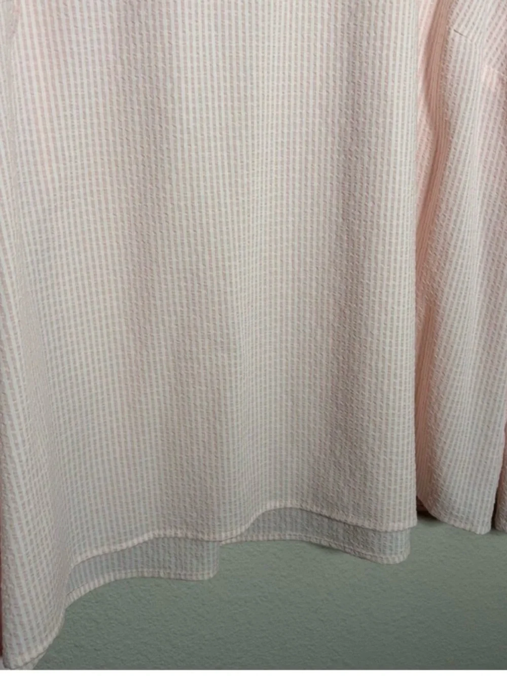 Liz Claiborne Blouse Women's Large Pink Striped Seersucker Long Sleeve Top Sheer - Picture 3 of 8